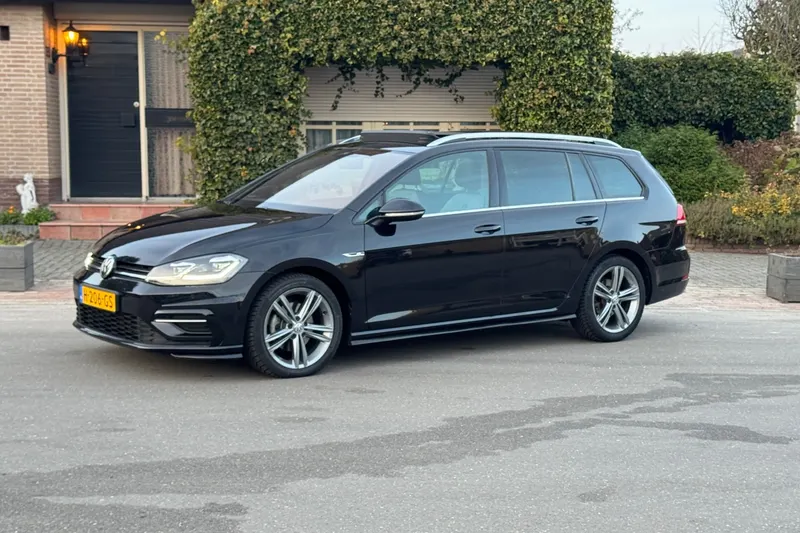 Volkswagen Golf (2020)