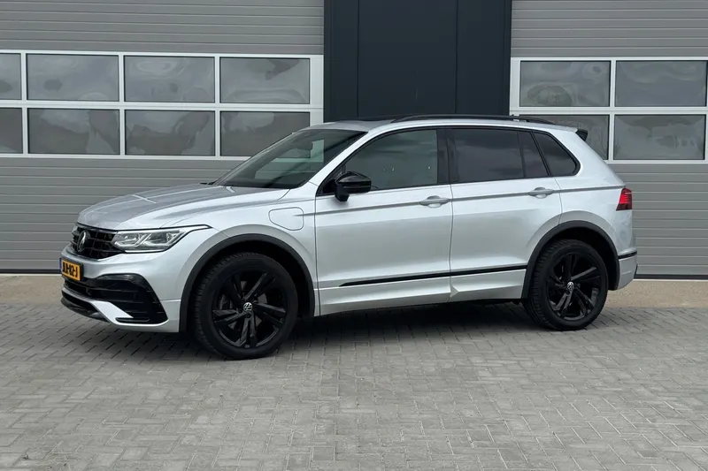 Volkswagen Tiguan (2022)