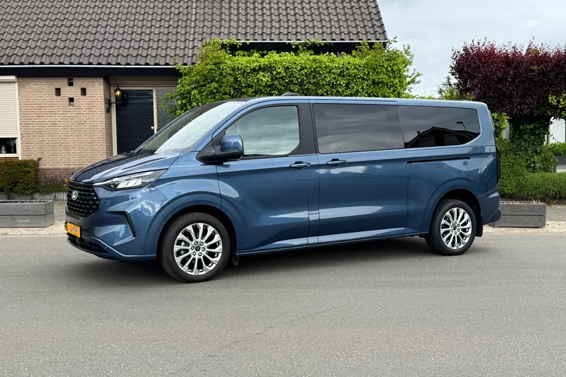 Ford Transit Custom (2023)