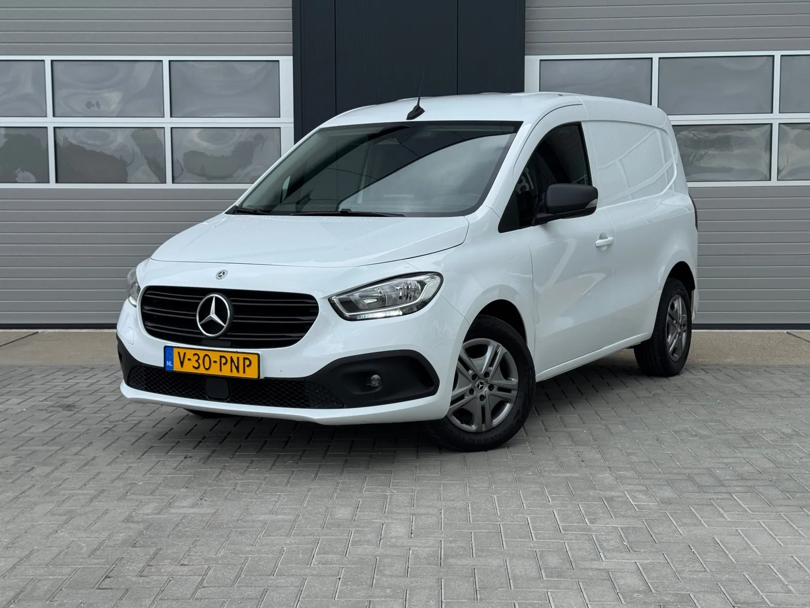 Mercedes-Benz Citan (2023) — foto 1