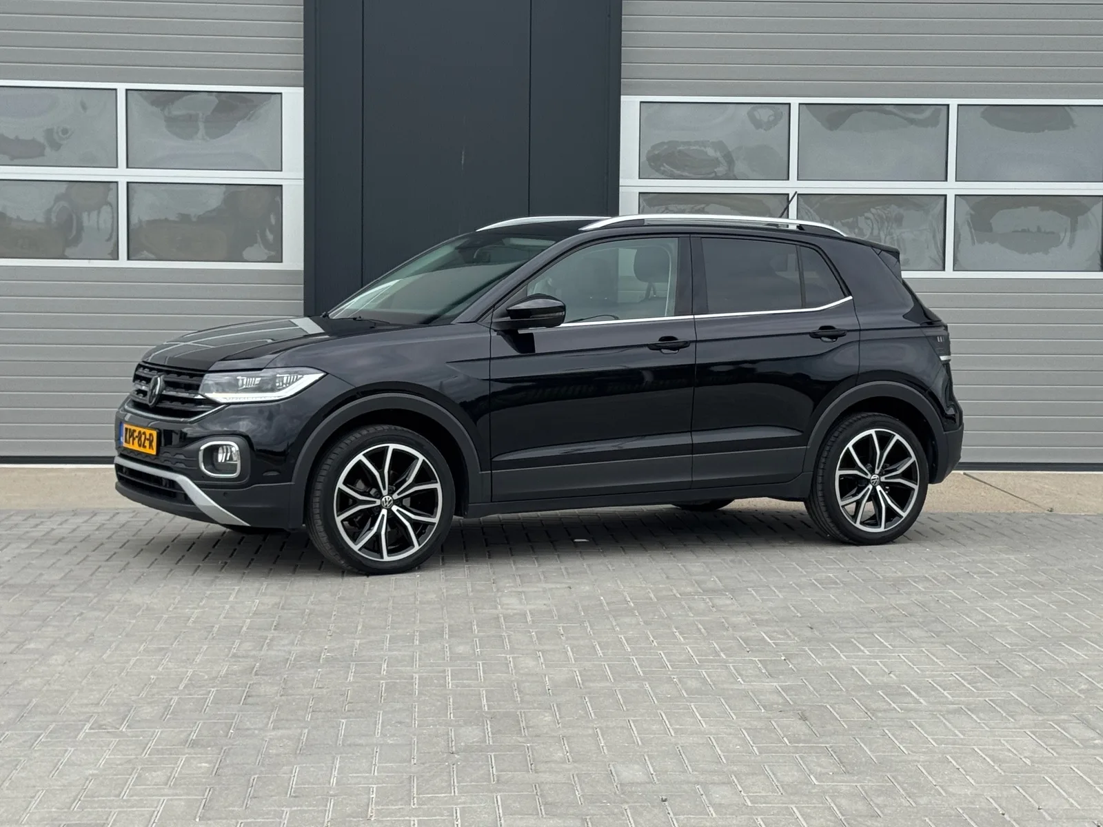 Volkswagen T-Cross (2023) — foto 1