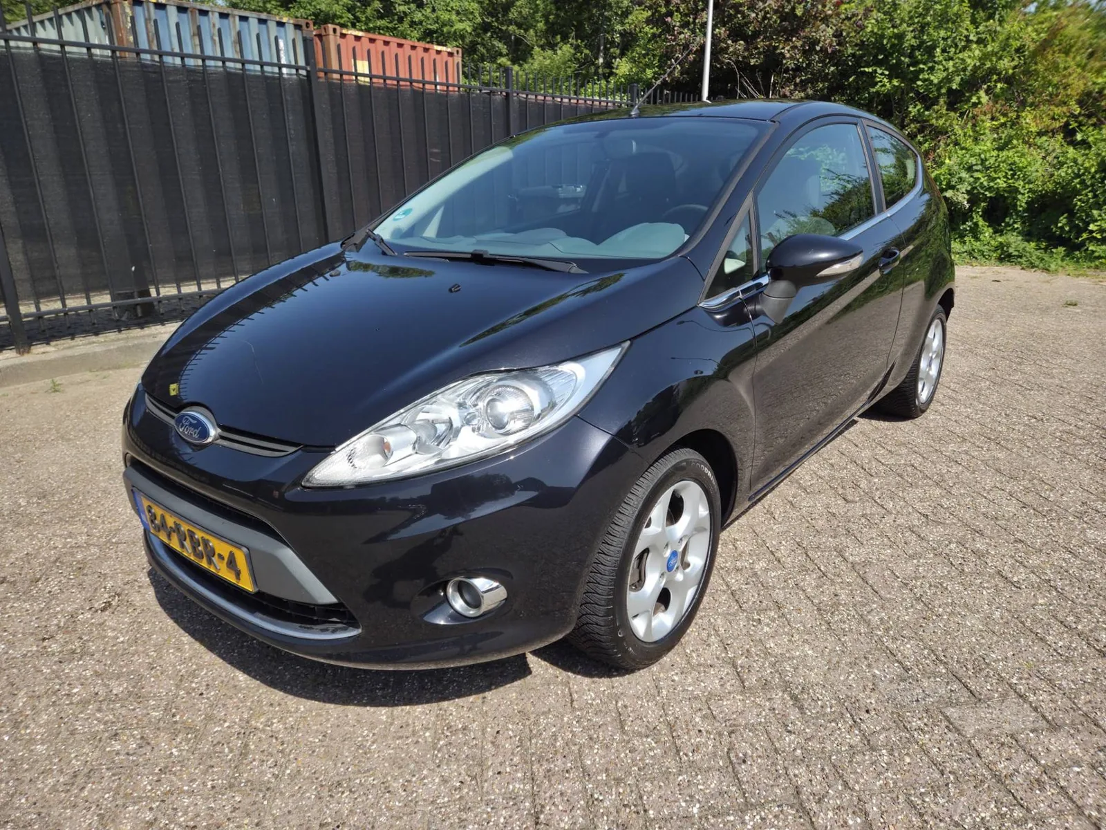 Ford Fiesta (2011) — foto 1