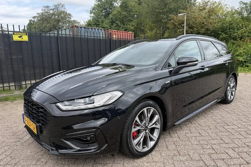 Ford Mondeo (2022)