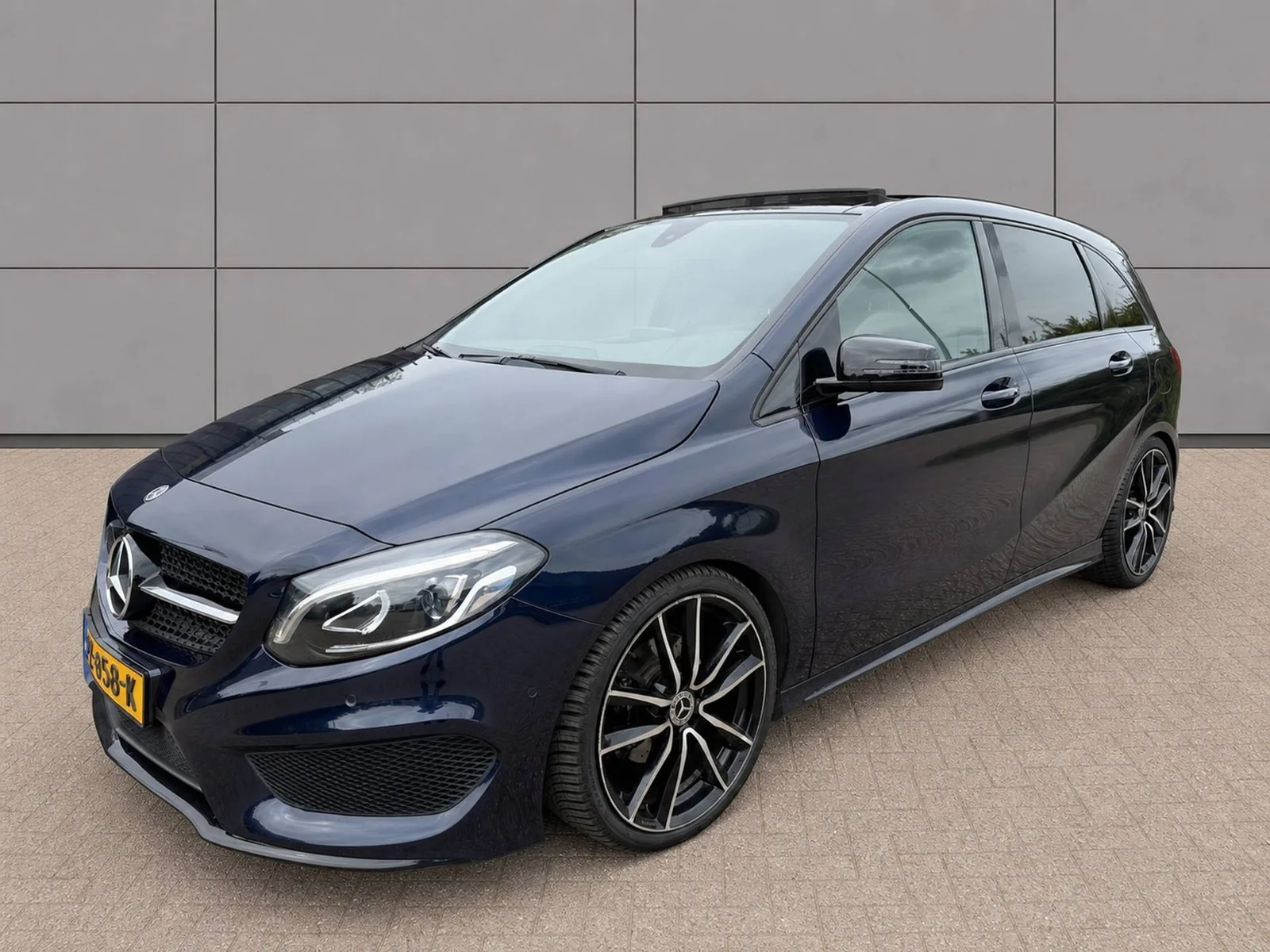 Mercedes-Benz B-Klasse (2017) — foto 1