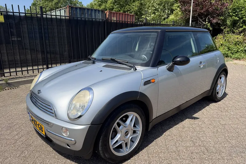 MINI 3-Deurs (2004)
