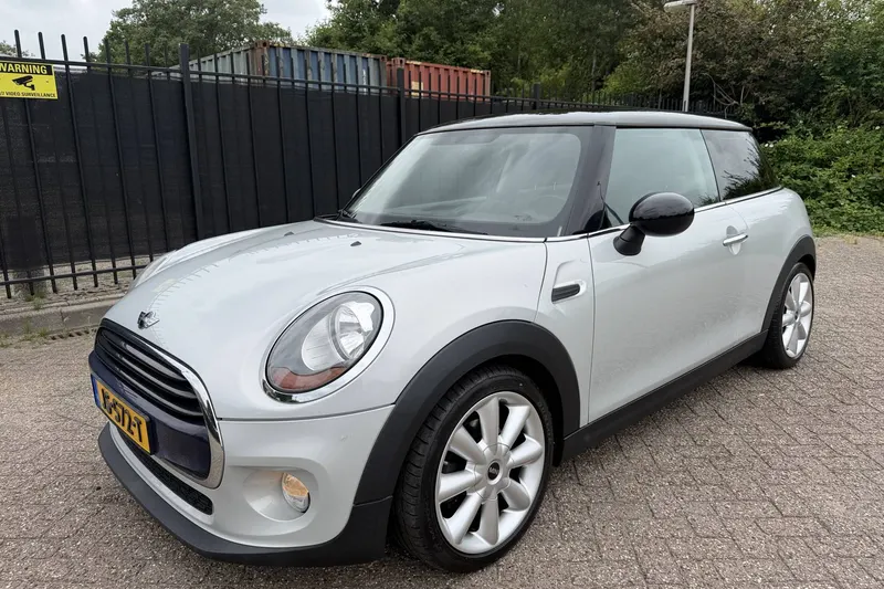 MINI Cooper (2015)