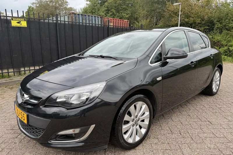 Opel Astra (2014)