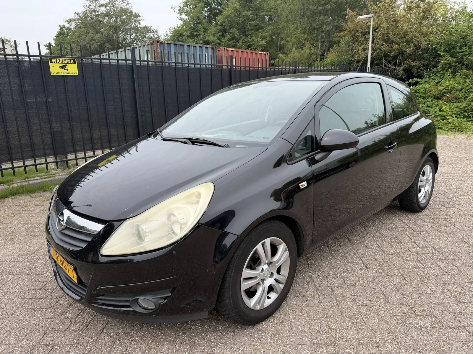 Opel Corsa (2008) — foto 1