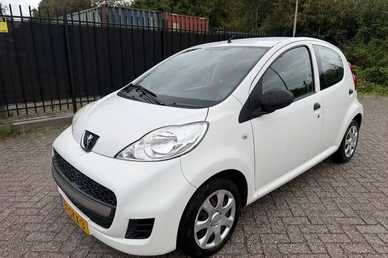 Peugeot 107 (2011)