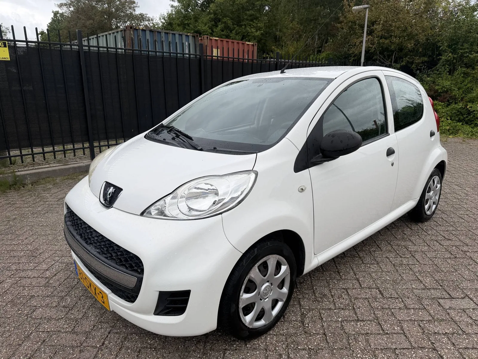 Peugeot 107 (2011) — foto 1