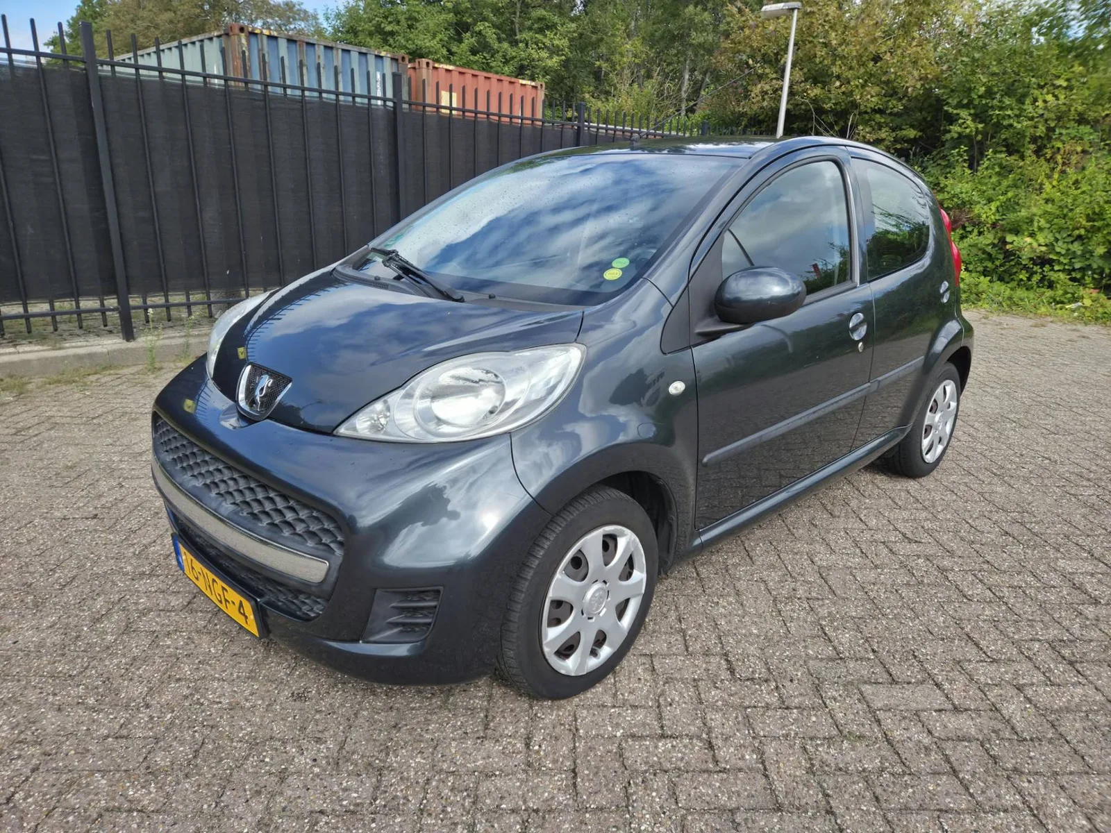 Peugeot 107 (2010) — foto 1