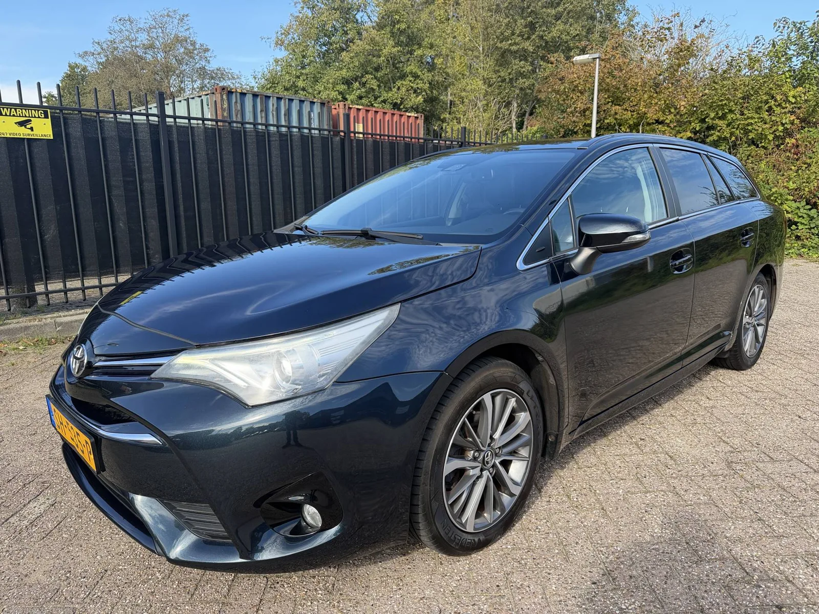 Toyota Avensis (2017) — foto 1