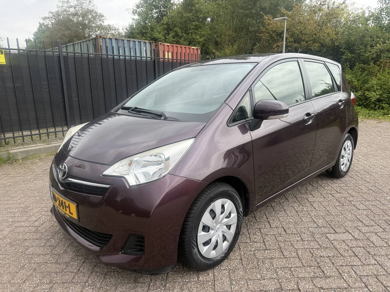 Toyota Verso-S (2014) — foto 1