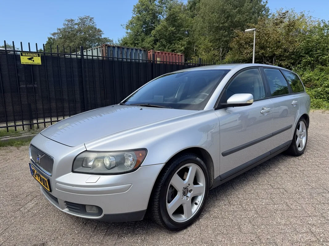 Volvo V50 (2004) — foto 1