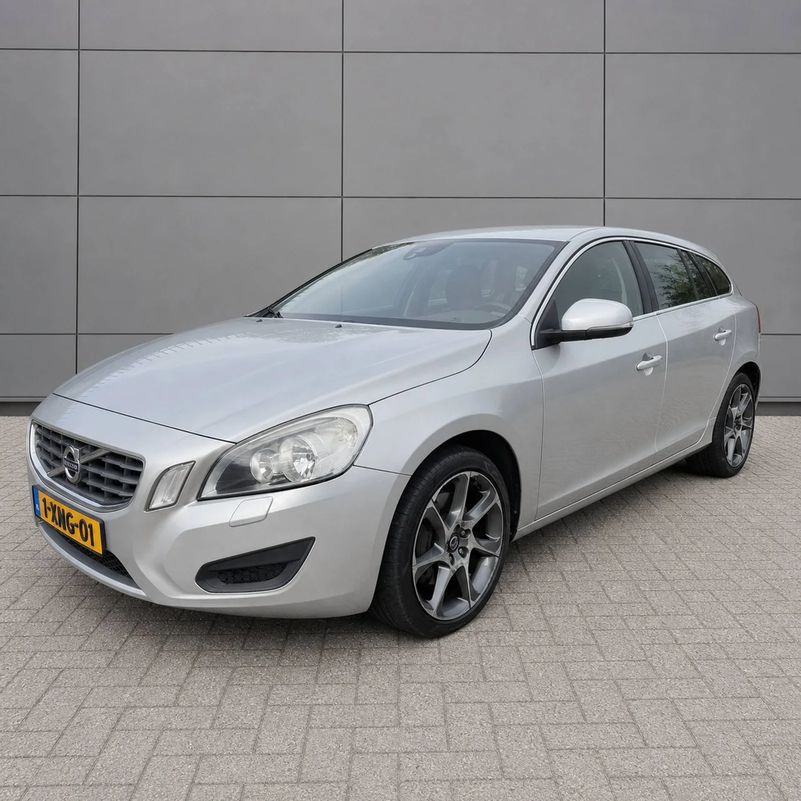 Volvo V60 (2011) — foto 1