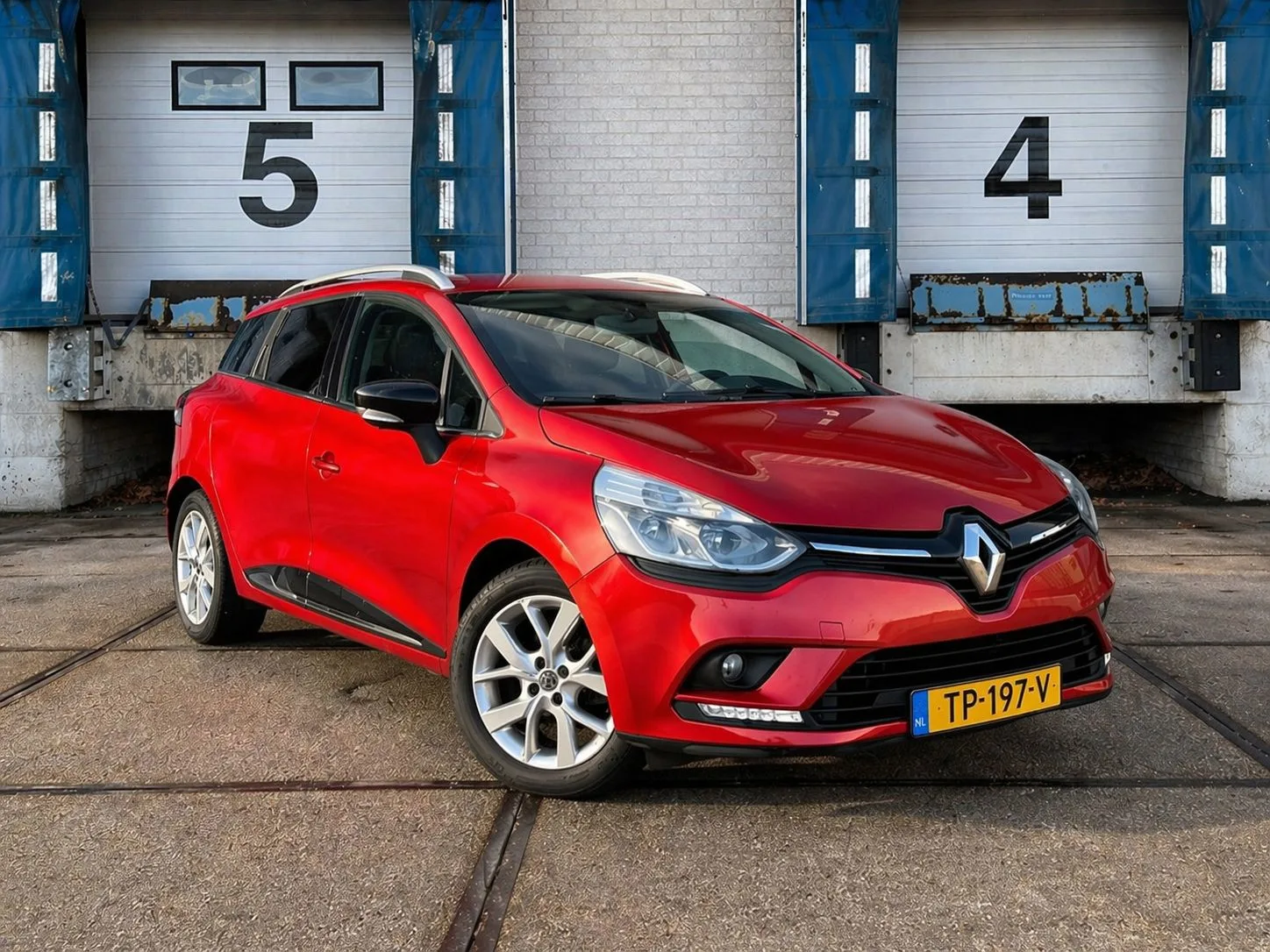 Renault Clio (2018) — foto 1