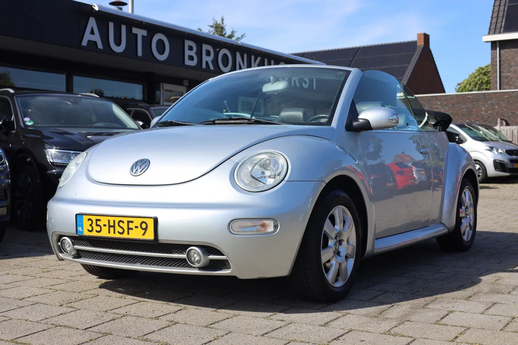 Volkswagen New Beetle (2004) — foto 1