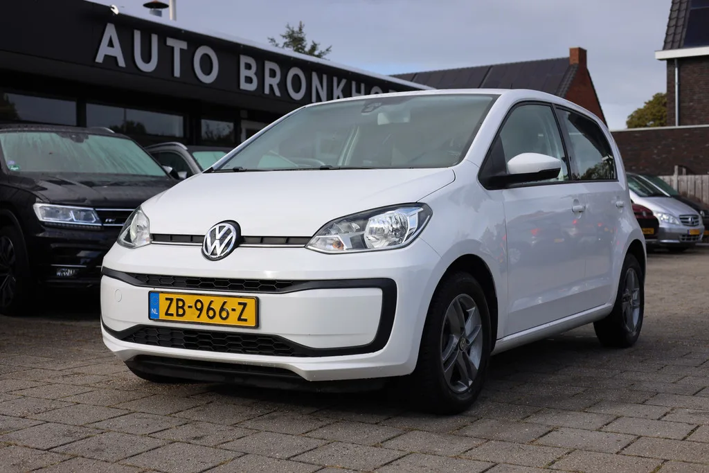 Volkswagen Up! (2019) — foto 1