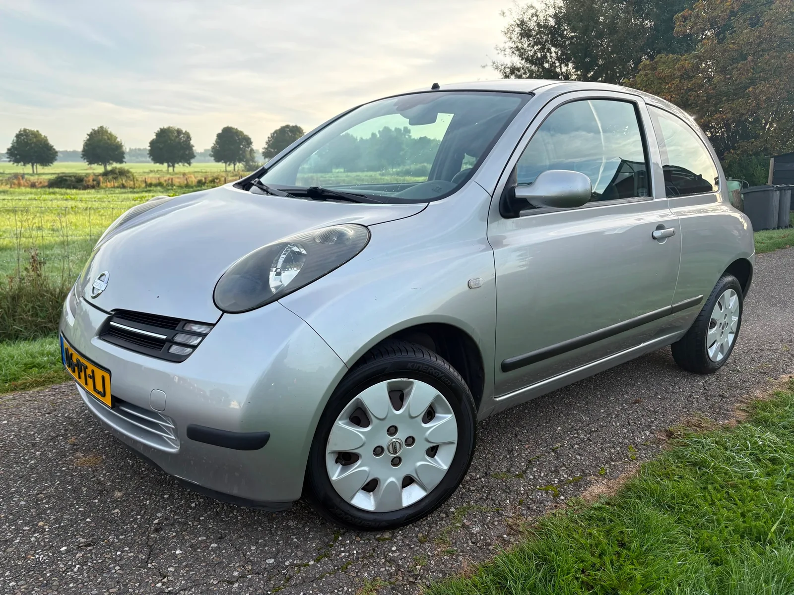 Nissan Micra (2004) — foto 1