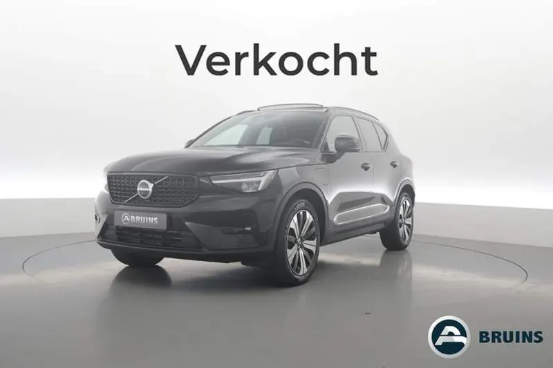 Volvo XC40 (2022)