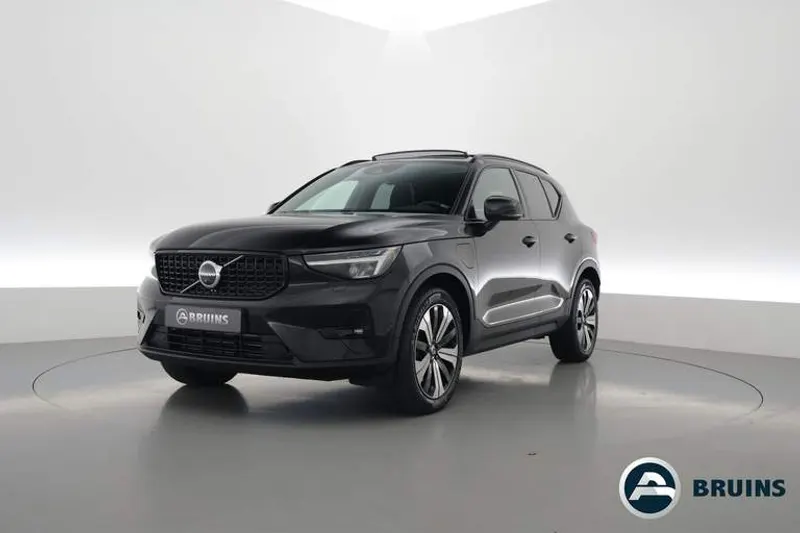 Volvo XC40 (2022)