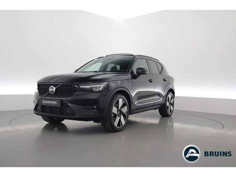 Volvo XC40 (2023) — foto 1