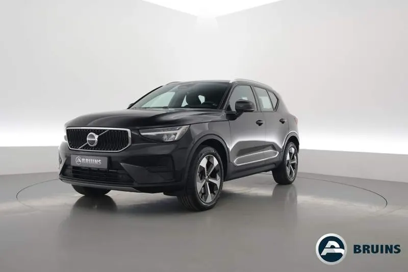 Volvo XC40 (2023)