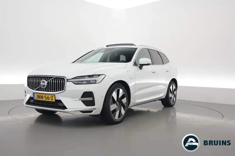 Volvo XC60 (2025)