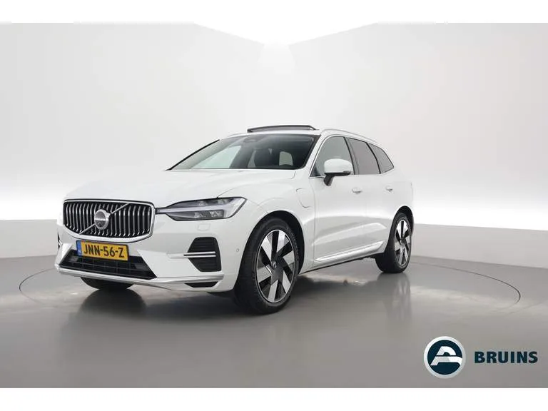 Volvo XC60 (2025) — foto 1