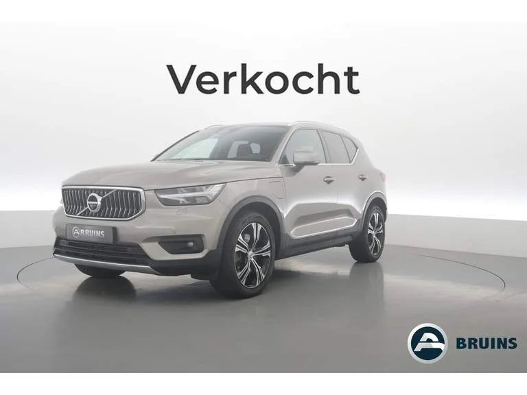Volvo XC40 (2020) — foto 1
