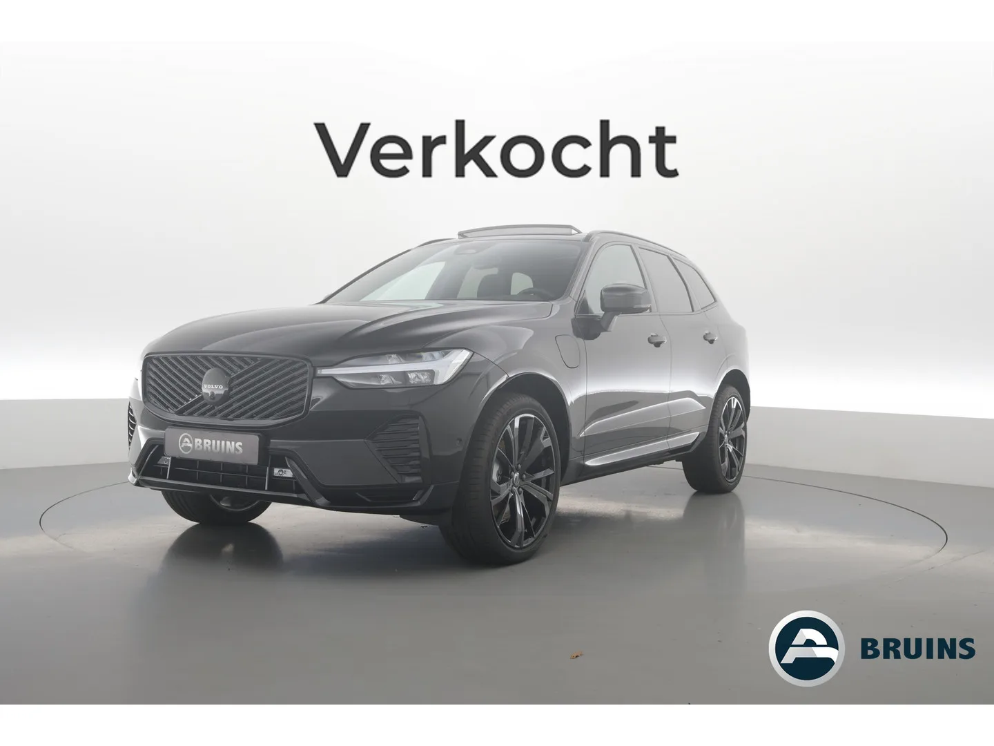 Volvo XC60 (2025) — foto 1