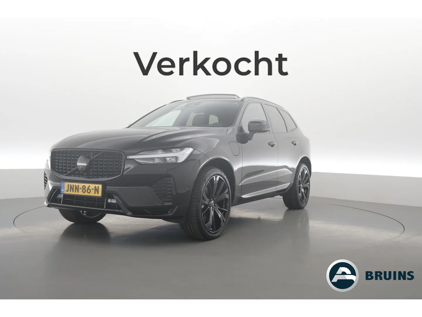 Volvo XC60 (2025) — foto 1