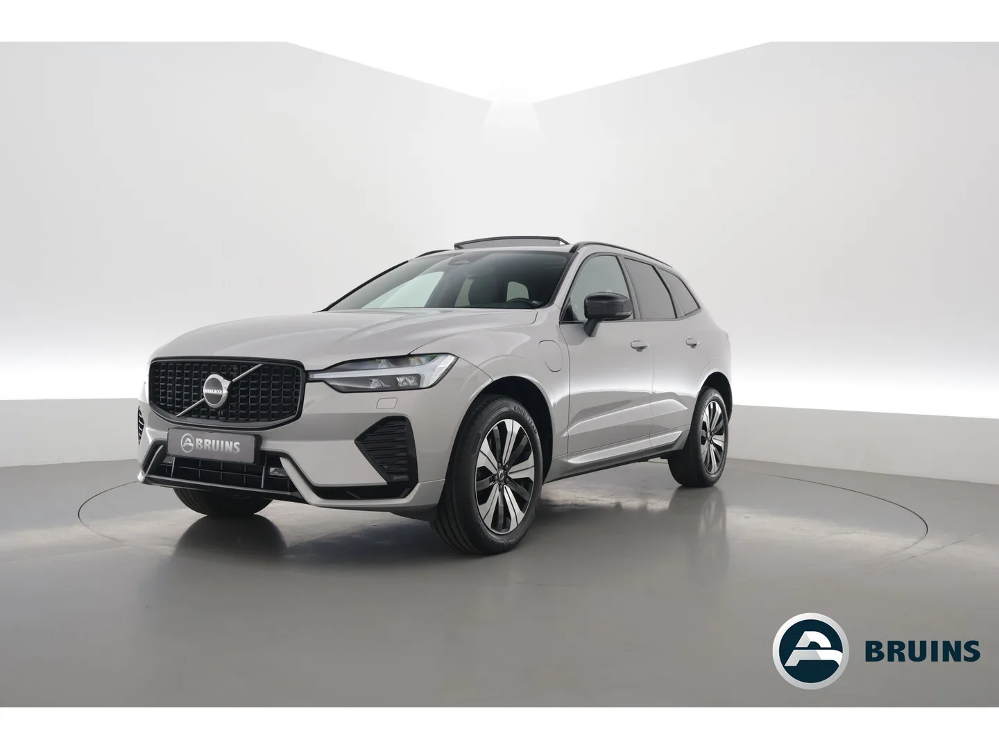 Volvo XC60 (2023) — foto 1