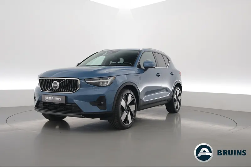 Volvo XC40 (2022)