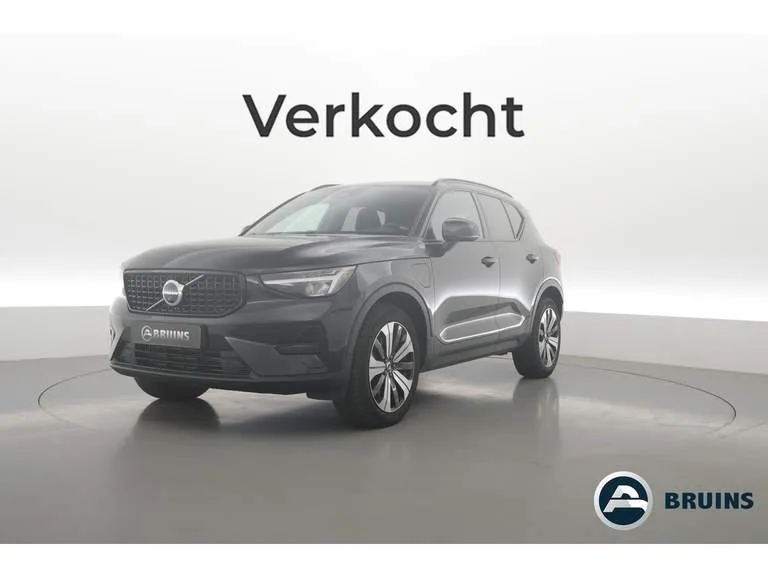 Volvo XC40 (2022) — foto 1