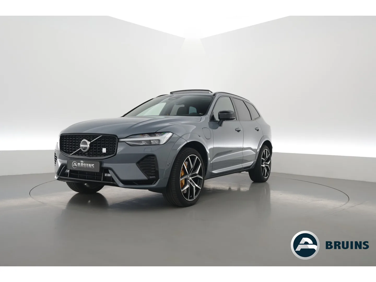 Volvo XC60 (2023) — foto 1