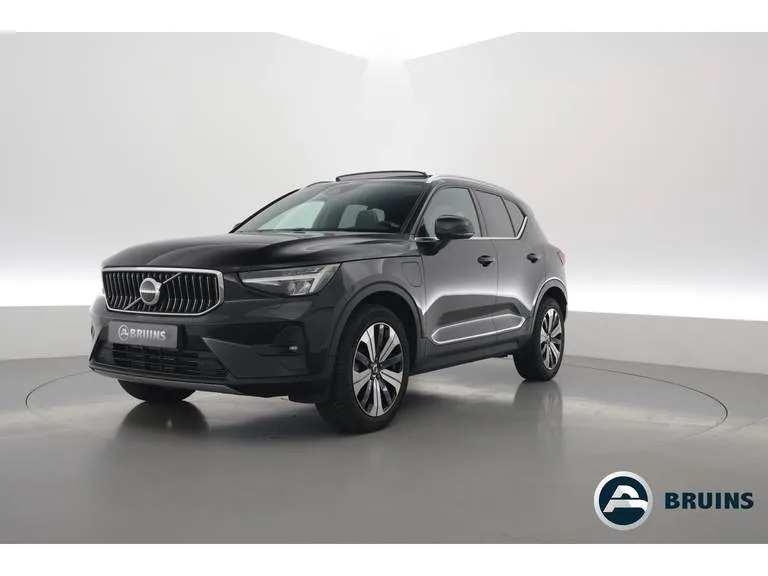 Volvo XC40 (2023) — foto 1