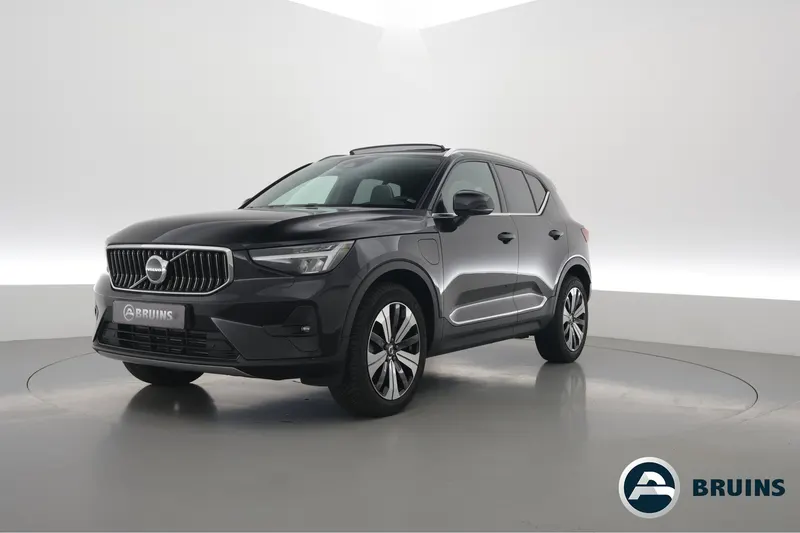 Volvo XC40 (2023)