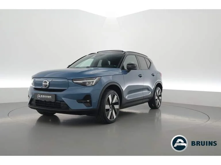 Volvo XC40 (2023) — foto 1