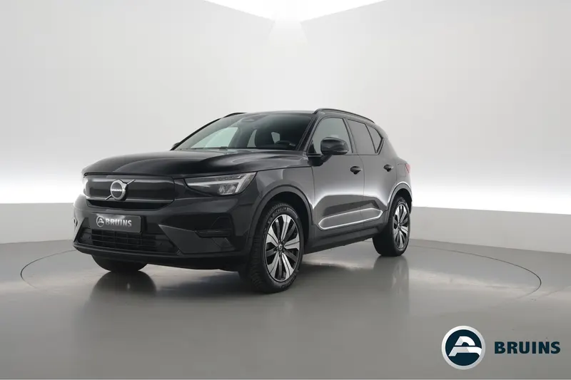 Volvo XC40 (2023)