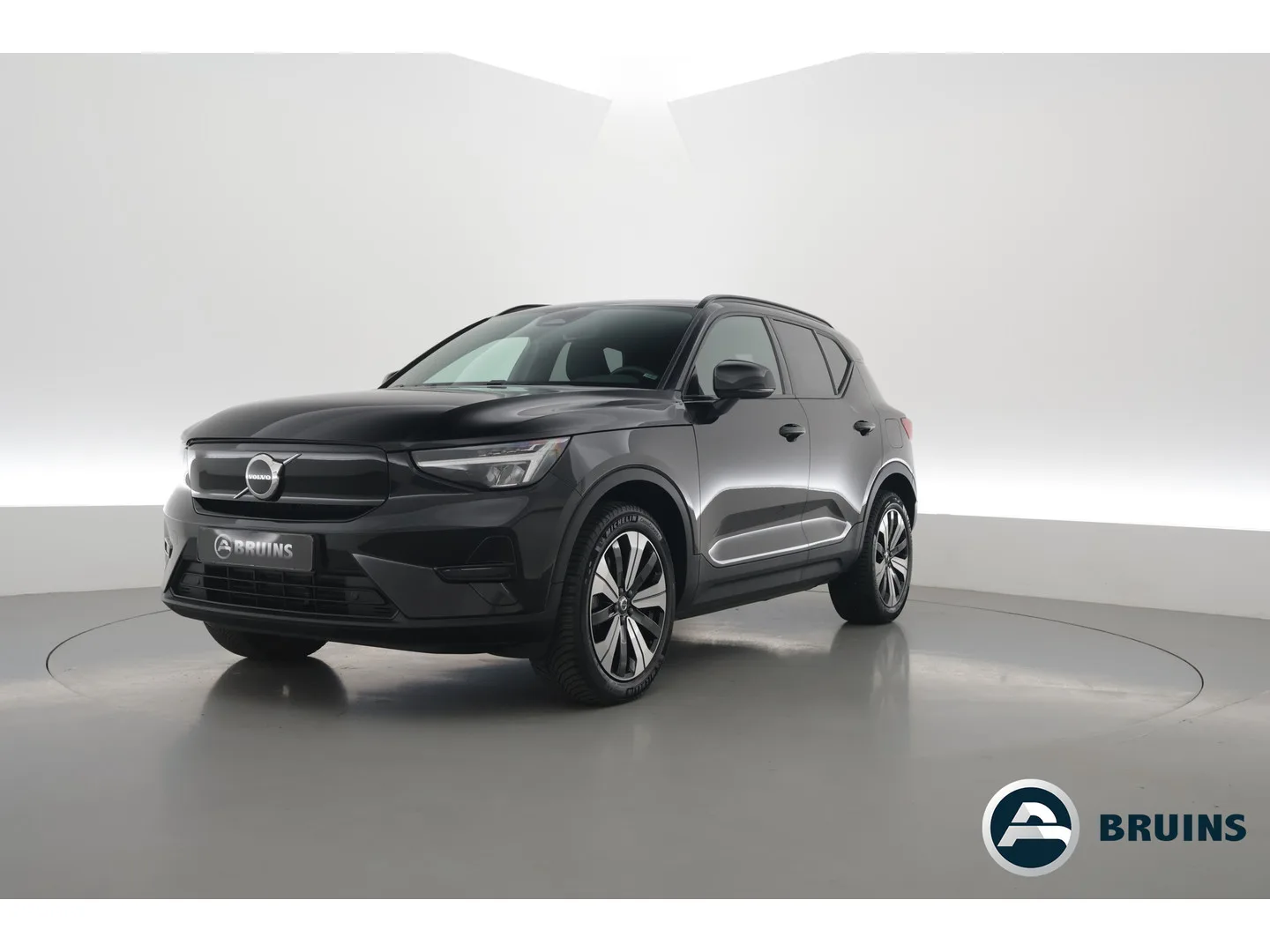 Volvo XC40 (2023) — foto 1