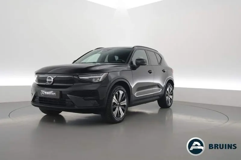 Volvo XC40 (2023)