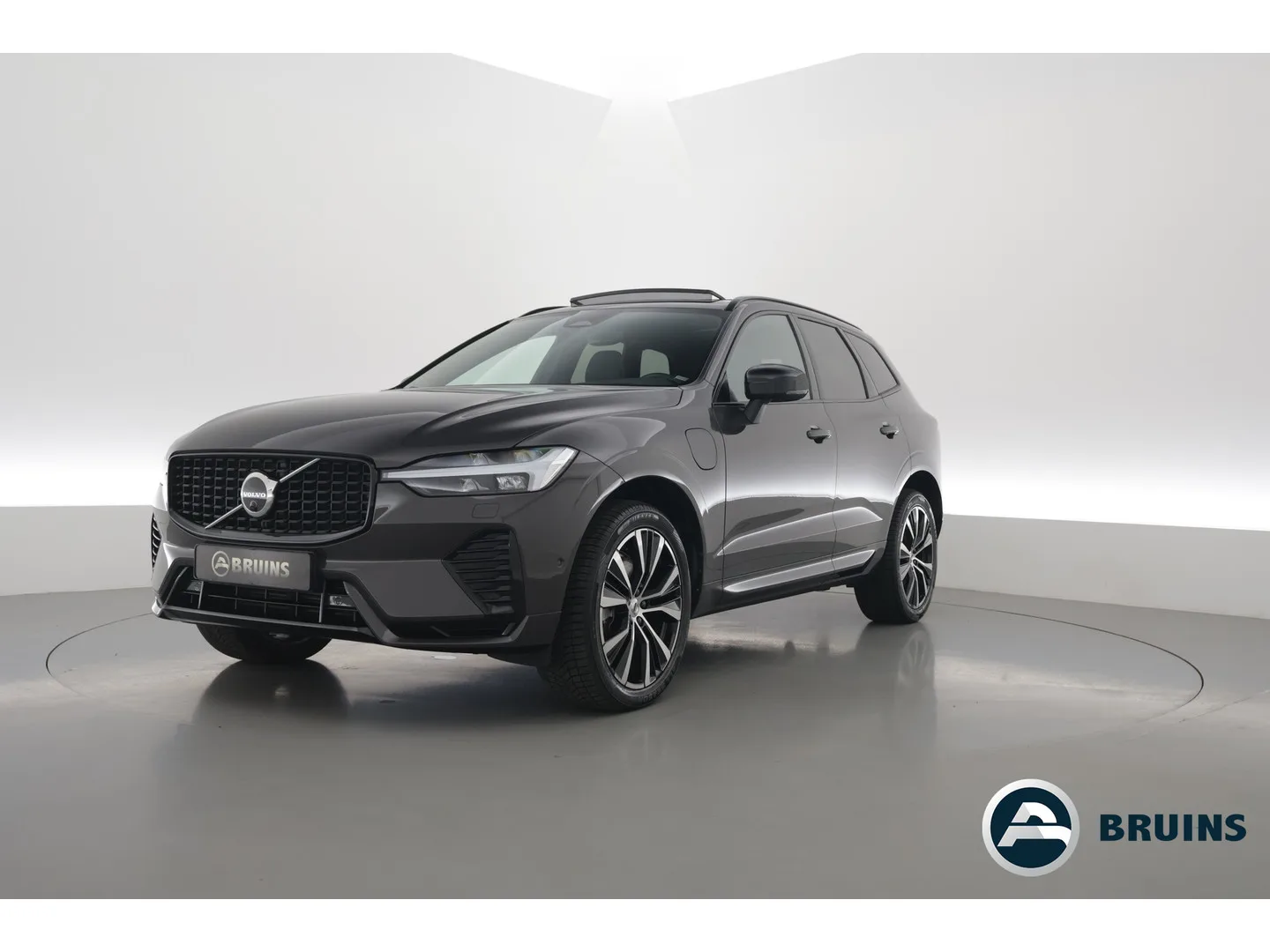 Volvo XC60 (2023) — foto 1