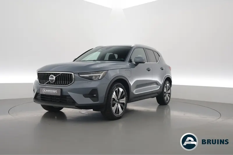 Volvo XC40 (2022)