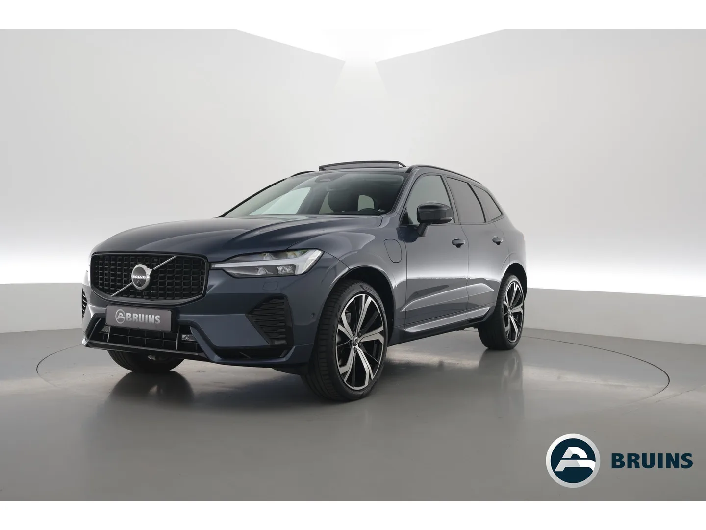 Volvo XC60 (2023) — foto 1