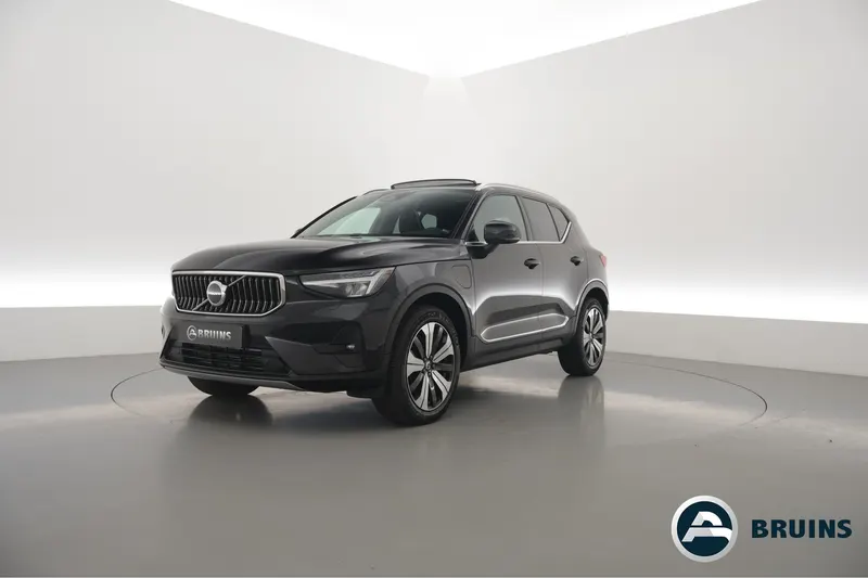 Volvo XC40 (2023)