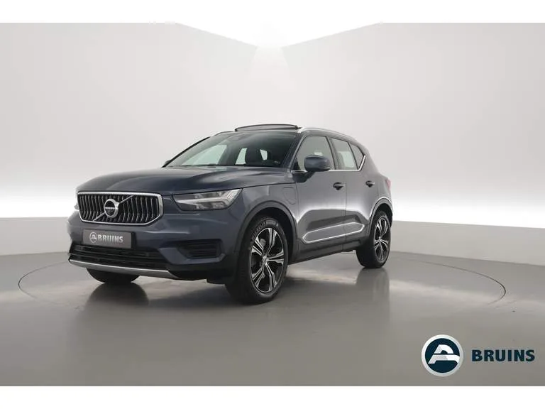 Volvo XC40 (2021) — foto 1