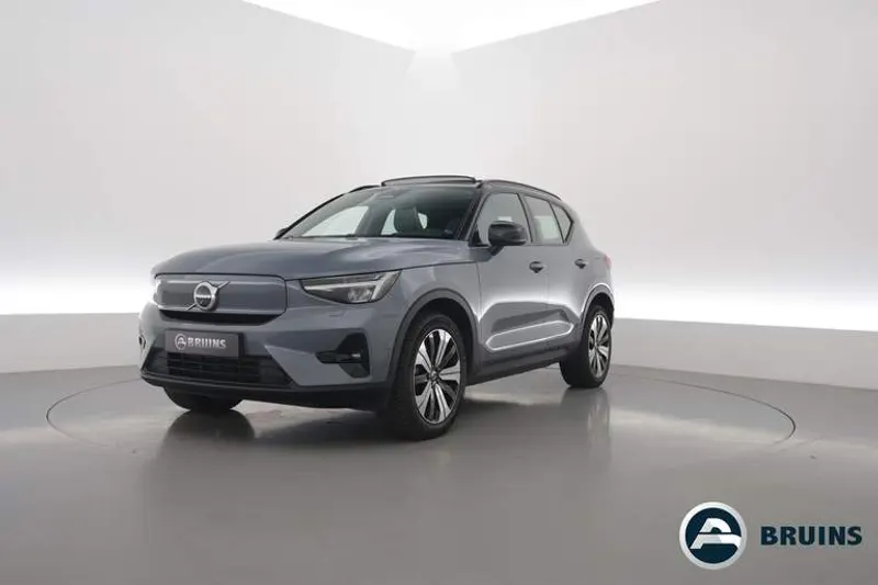 Volvo XC40 (2023)