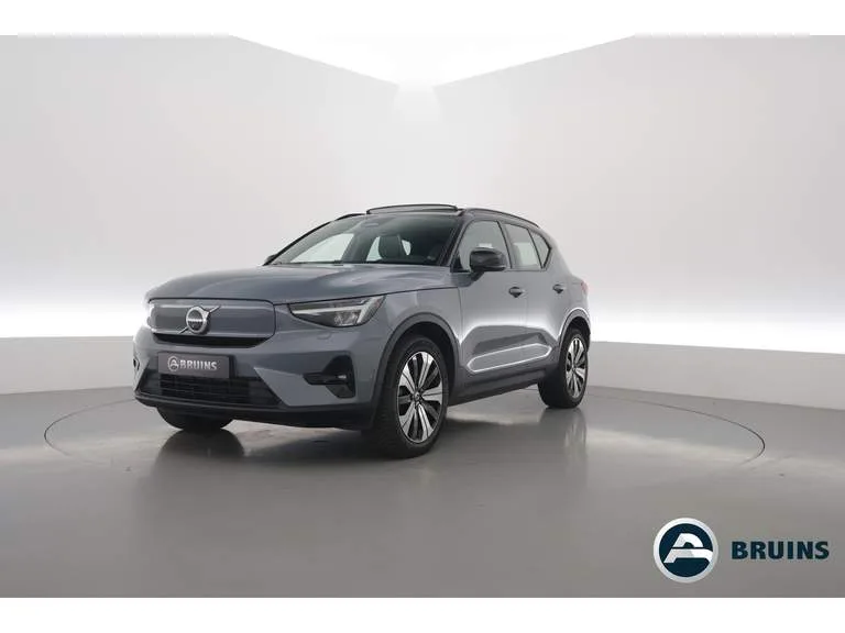 Volvo XC40 (2023) — foto 1
