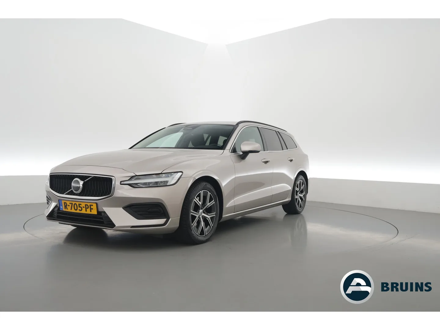 Volvo V60 (2022) — foto 1